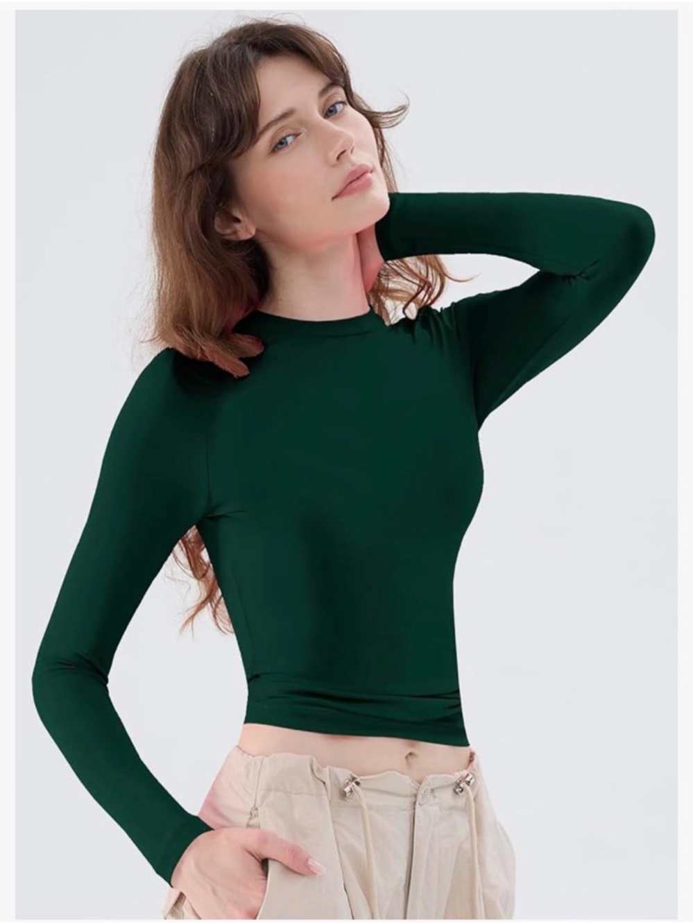 Long-Sleeve Crewneck Slim Fit Top in Dark Green